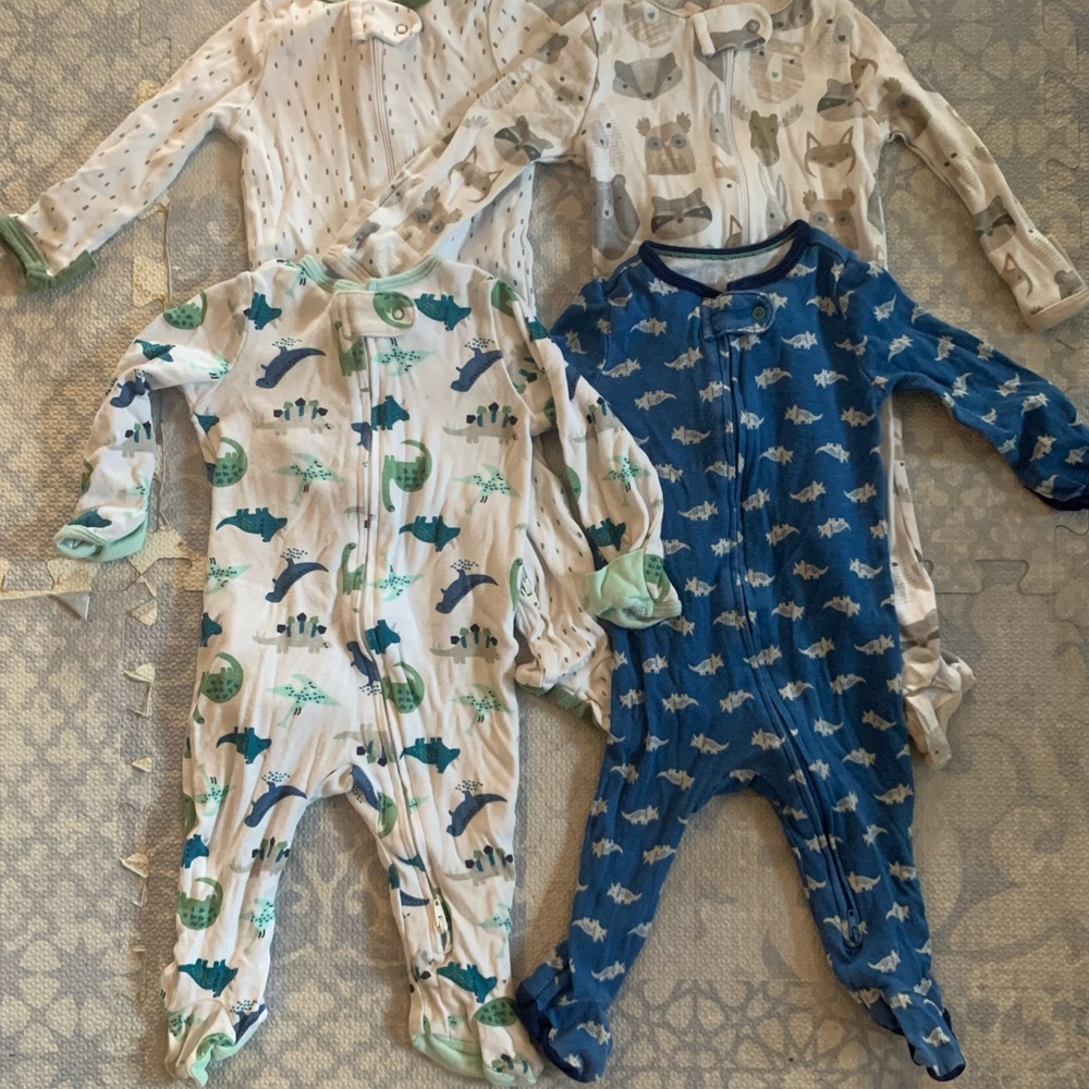 3-6 month old zipper sleepers